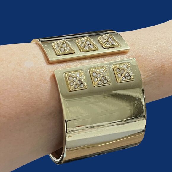 Victoria's Secret Scandalous Bracelet Gold Tone Clamper Cuff Rhinestone Wide - Picture 9 of 9